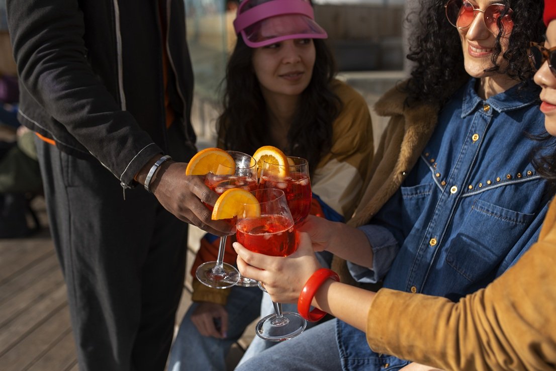 Craft Cocktail Class & Walk (21+)